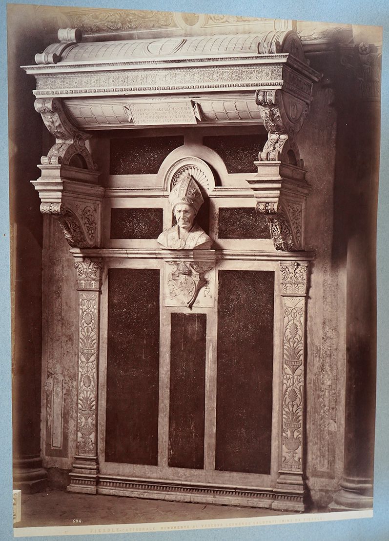 Fiesole cattedrale. Monumento al vescovo Leonardo Salutati [Mino da Fiesole] (Fiesole cathedral. Monument to Bishop Leonardo Salutati [Mino da Fiesole]), Fiesole , Italy