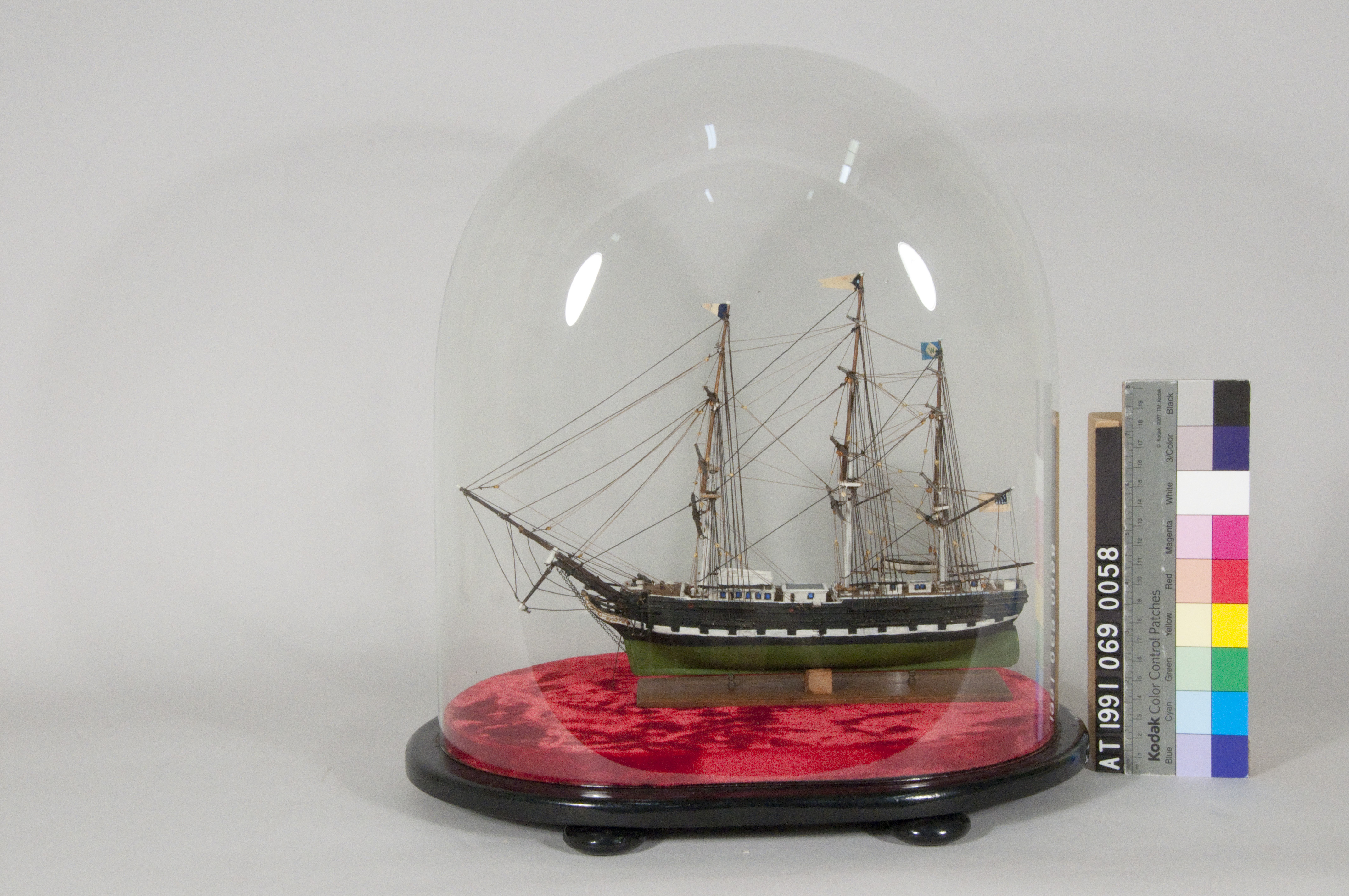 2013 photograph by conservator Christina Krumrine