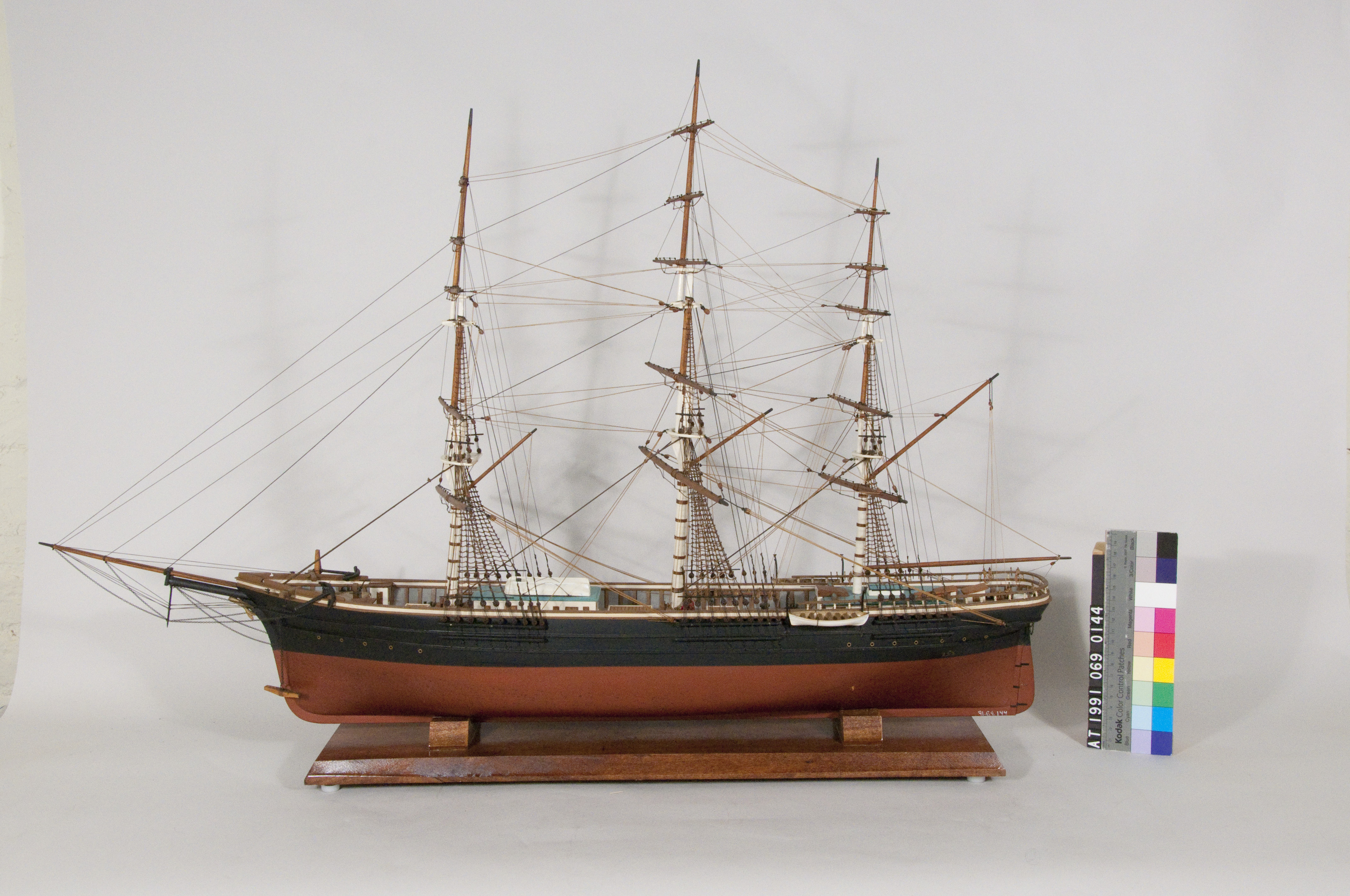 2014 photograph by conservator Christina Krumrine, post treatment