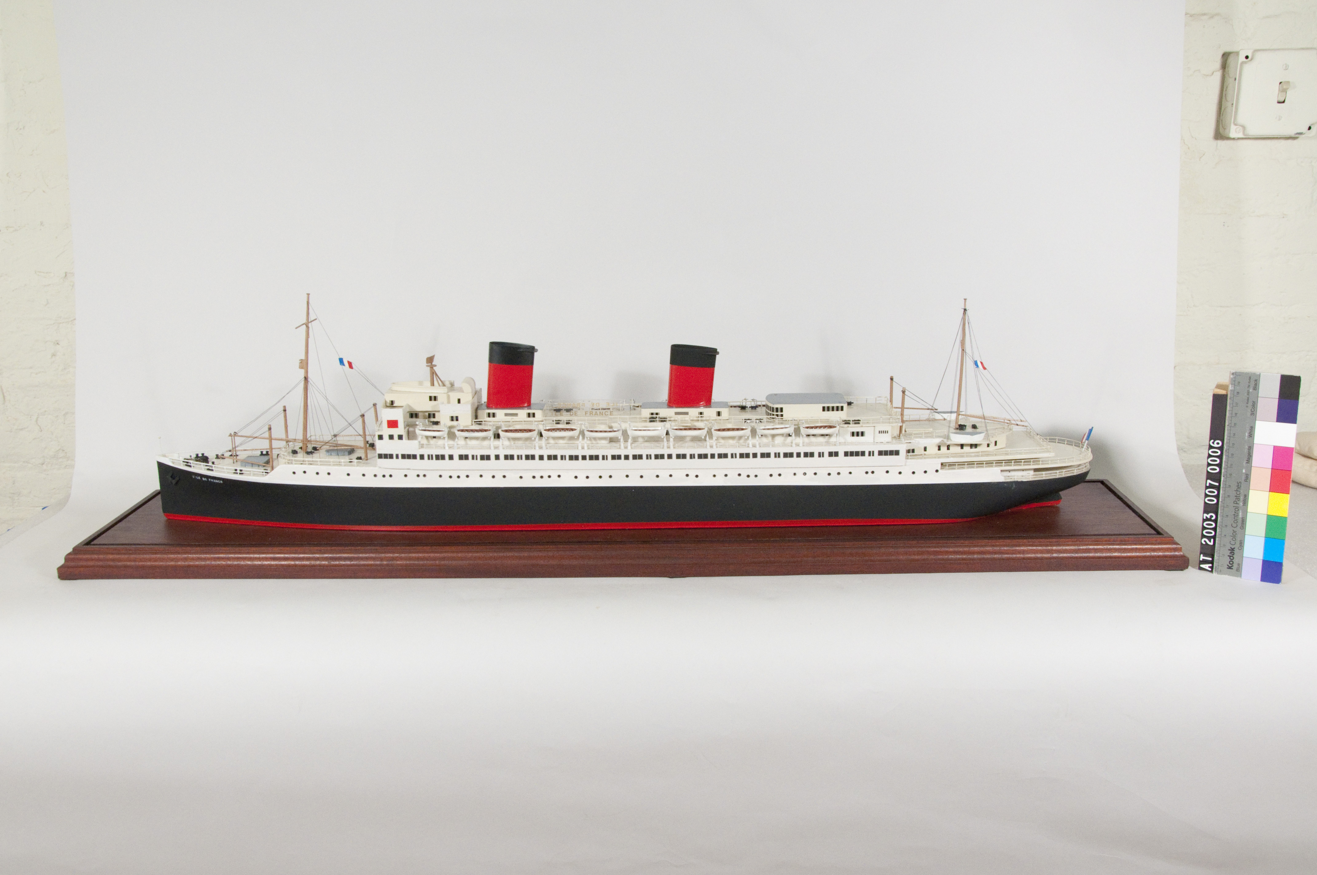 2014 photograph by conservator Christina Krumrine, post treatment