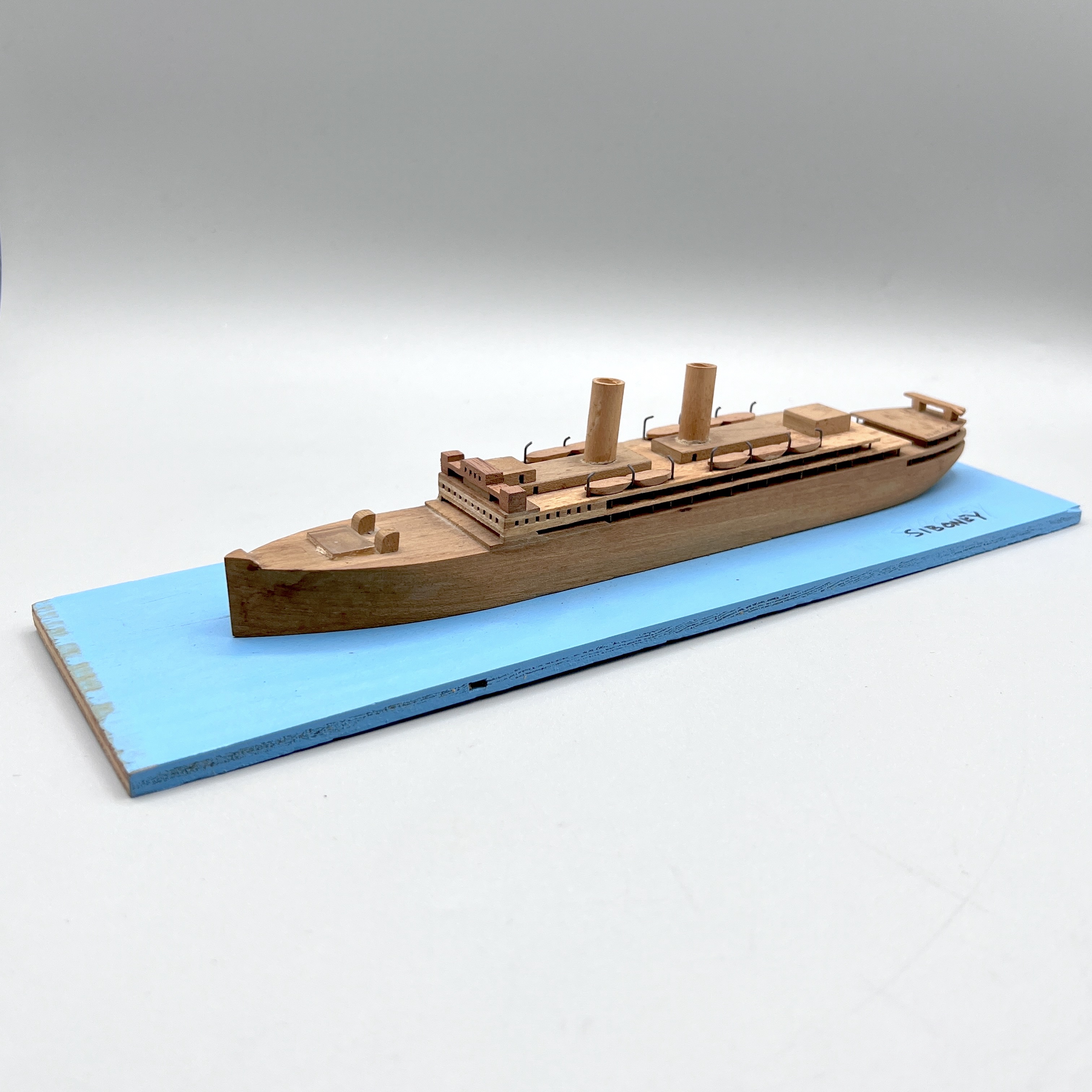 2023/10/19 object photographed in collection storage for database