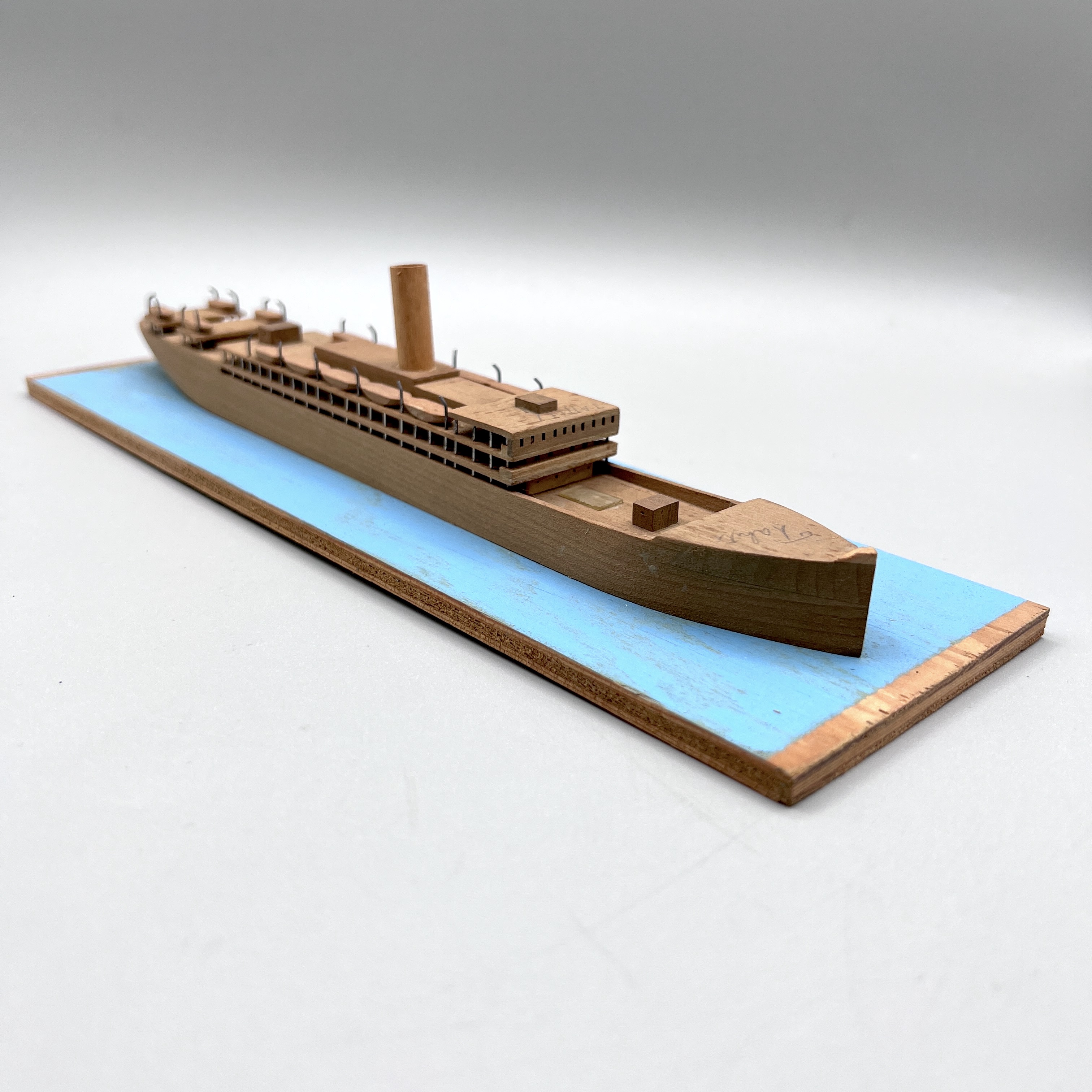 2023/10/19 object photographed in collection storage for database