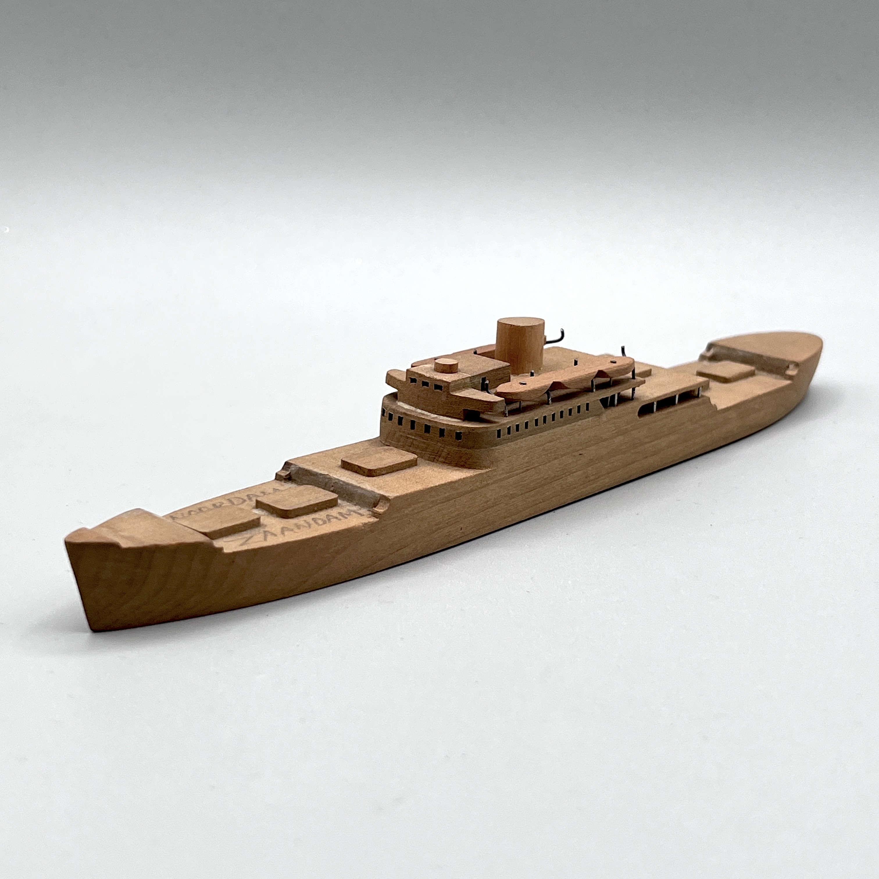 2023/09/18 object photographed in collection storage for database