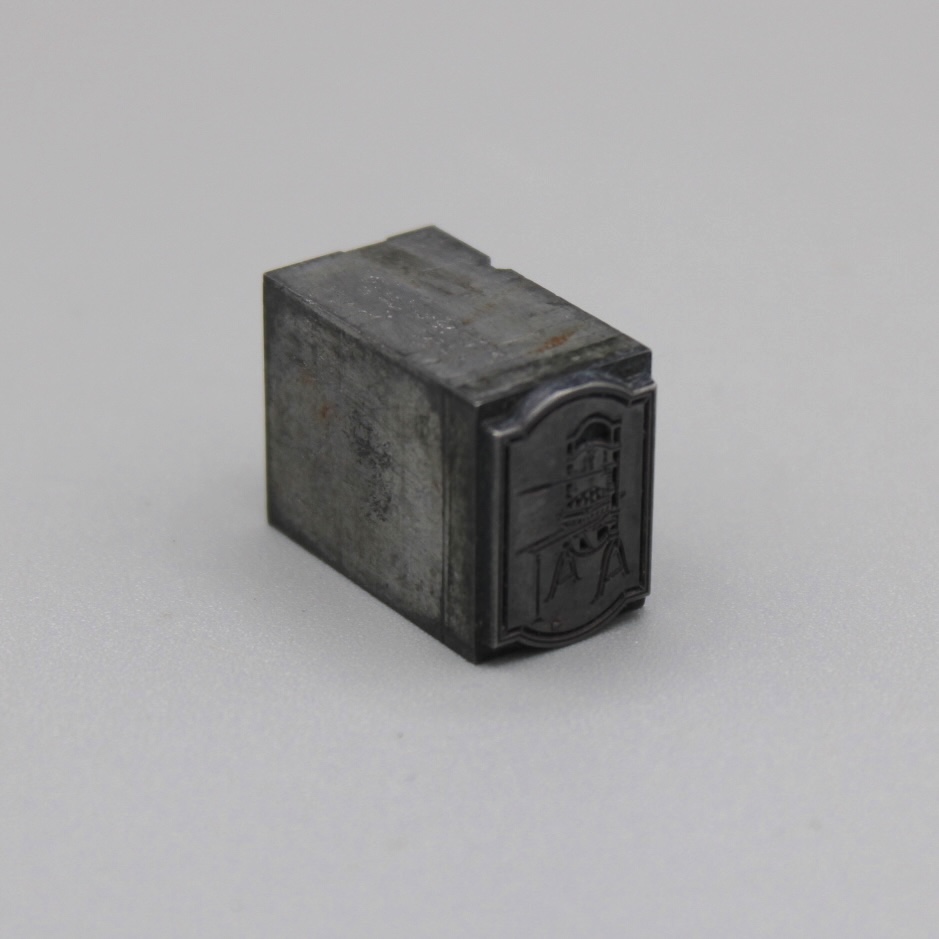 2024/08/19, object photographed in collection storage for database