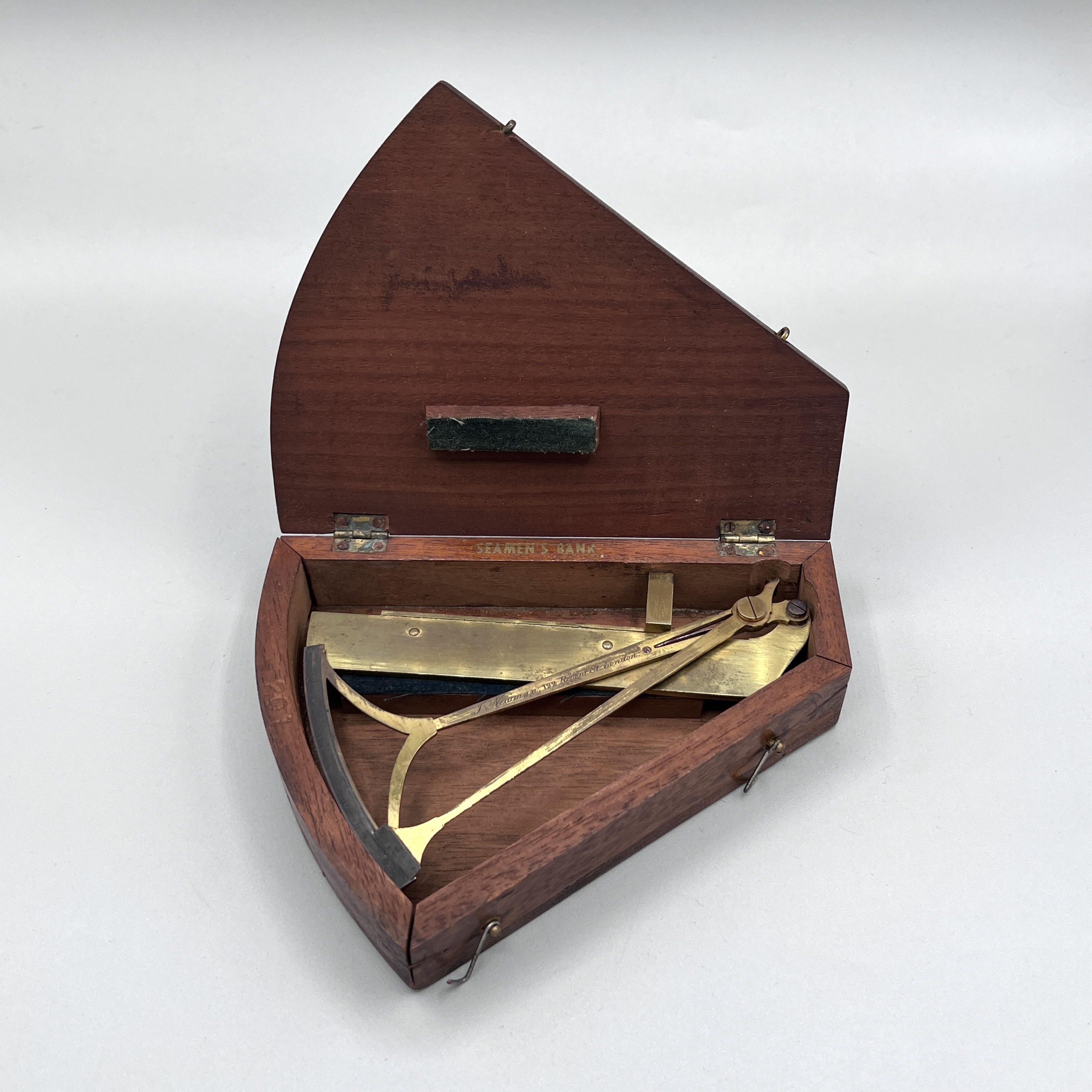 2024/10/02, object photographed in collections storage for database