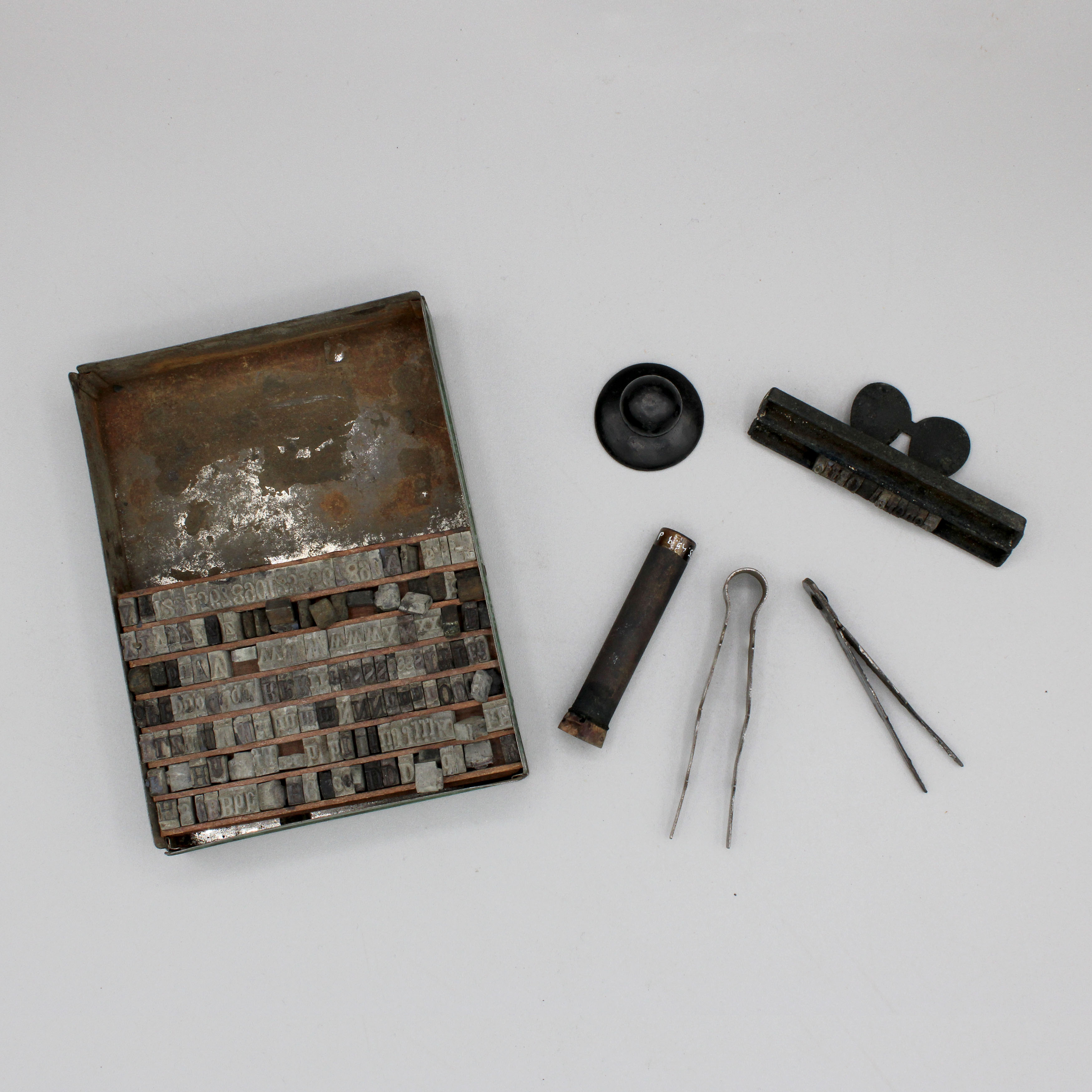 2025/03/25, object photographed in collections storage for database