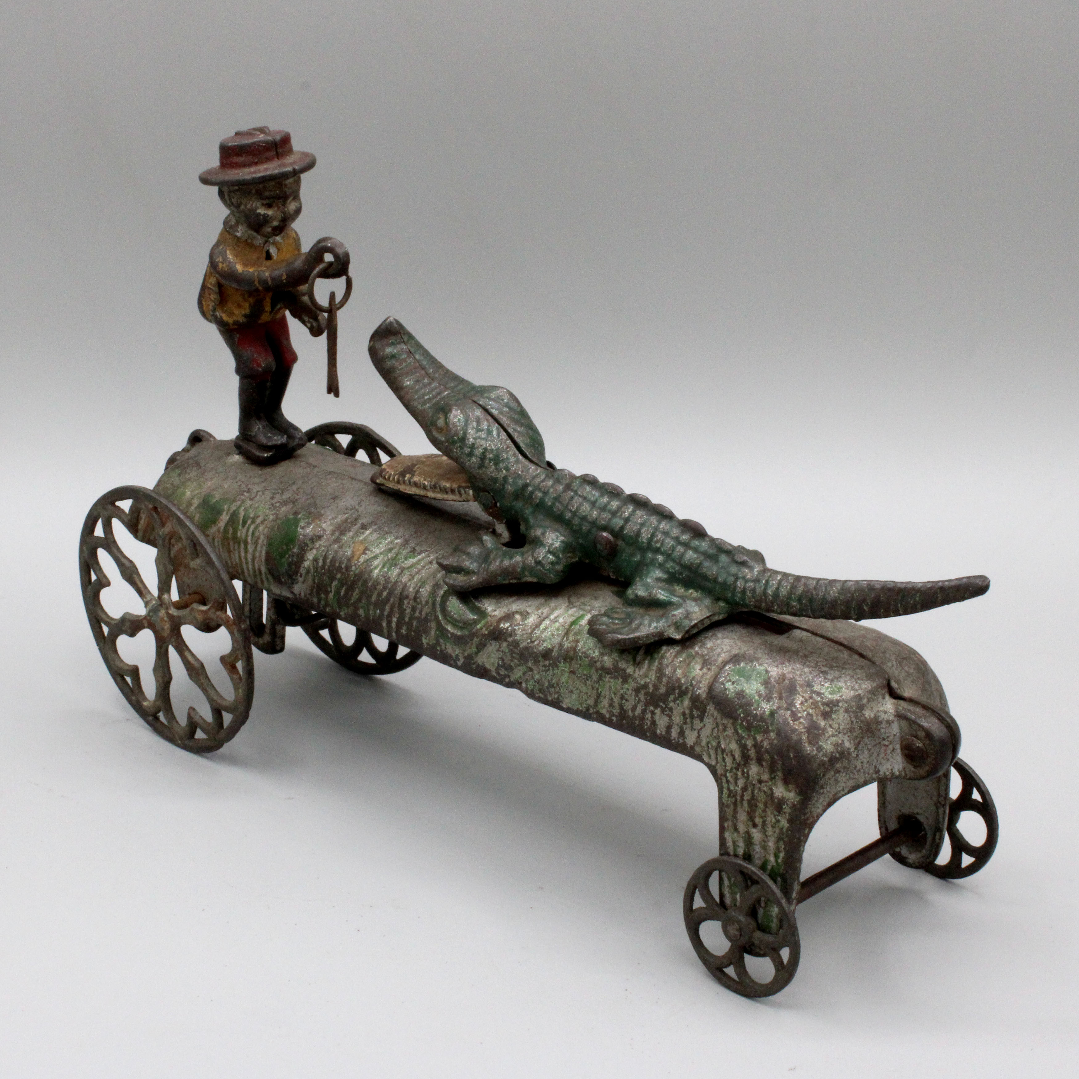 2025/04/17, object photographed in collections storage for database