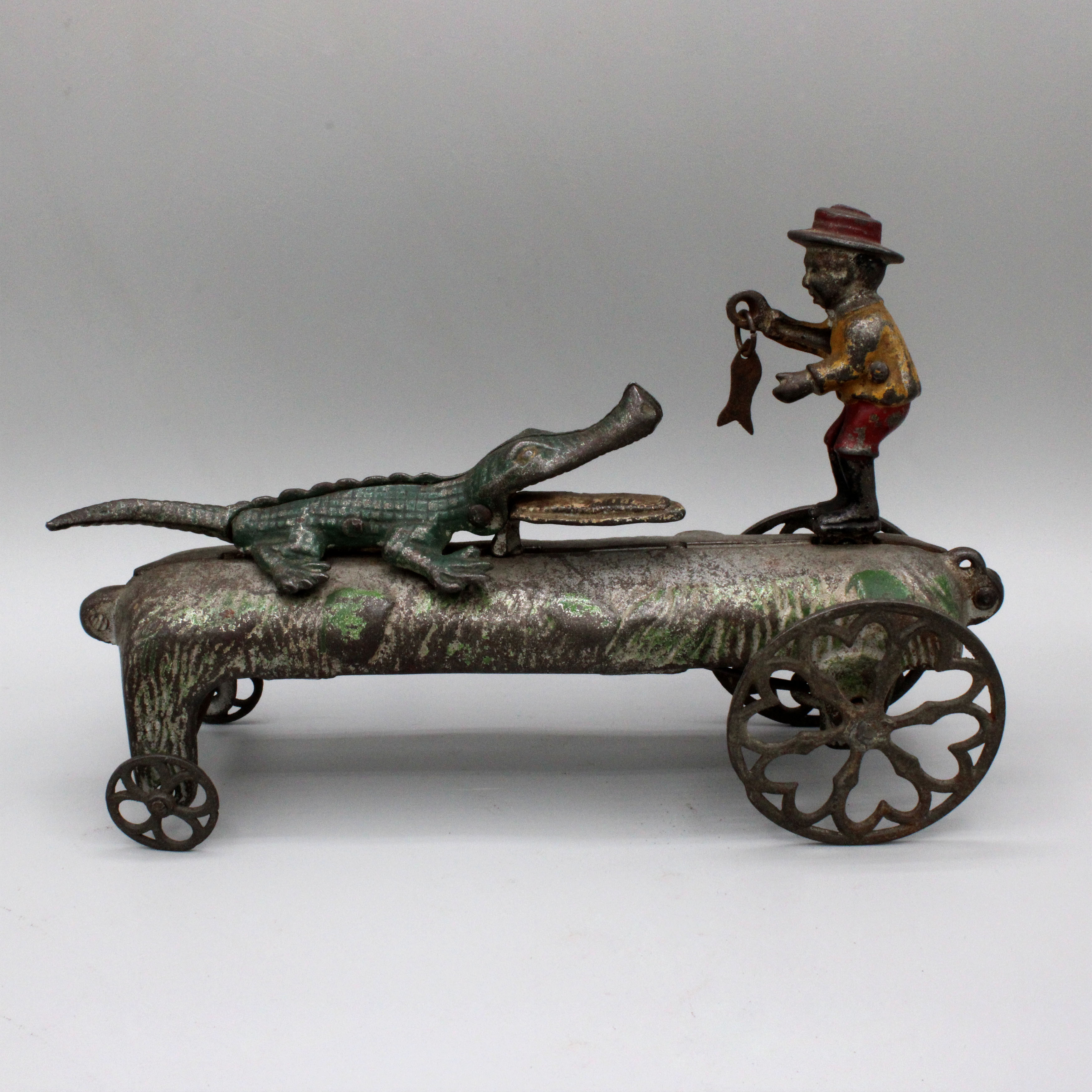 2025/04/17, object photographed in collections storage for database
