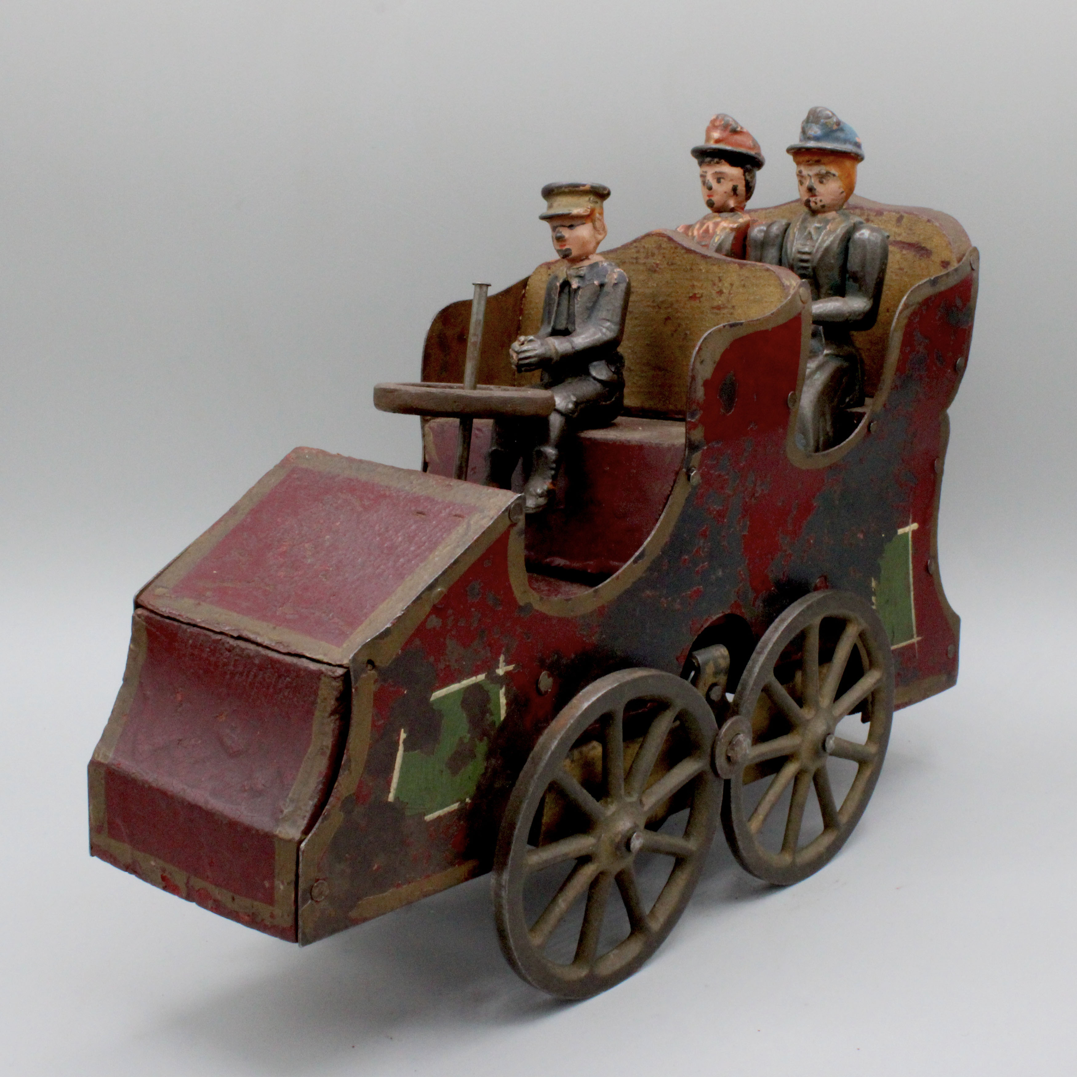 2025/04/16, object photographed in collections storage for database