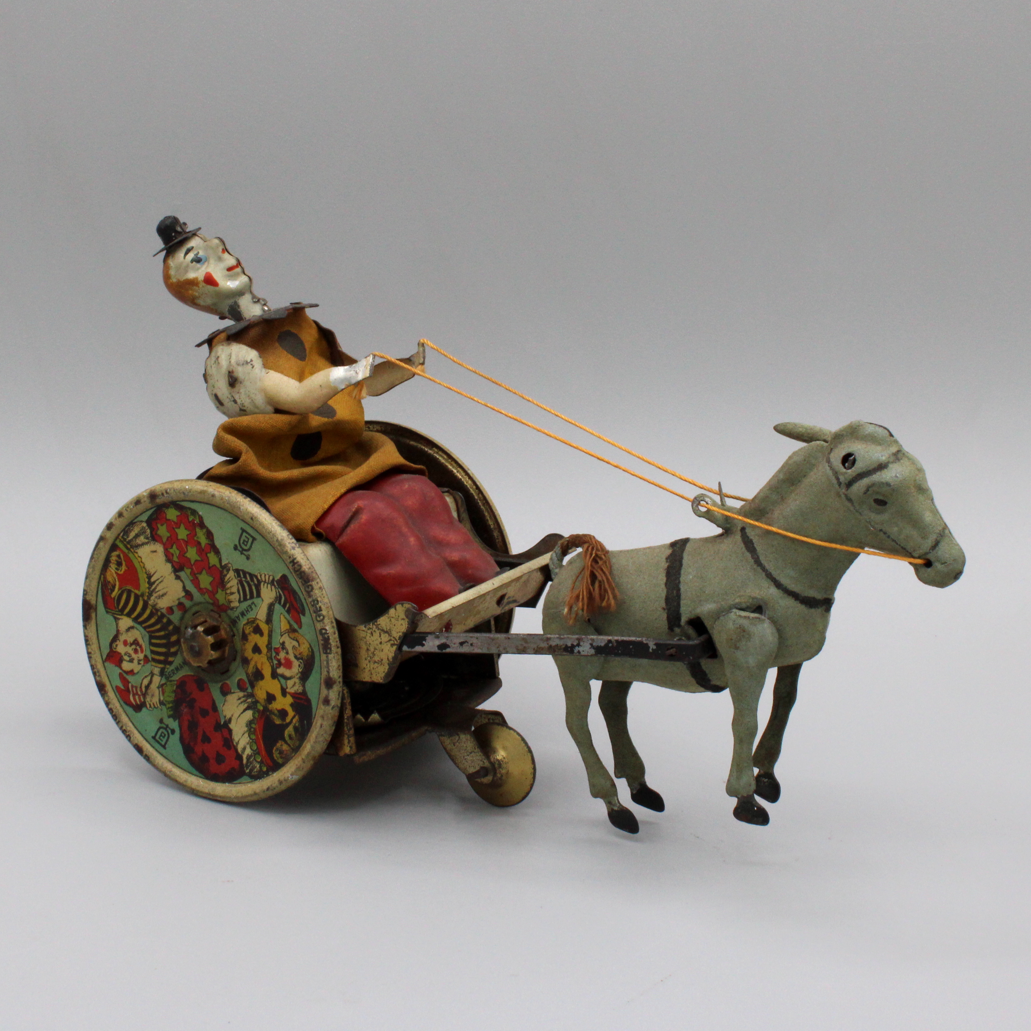 2025/04/22, object photographed in collections storage for database