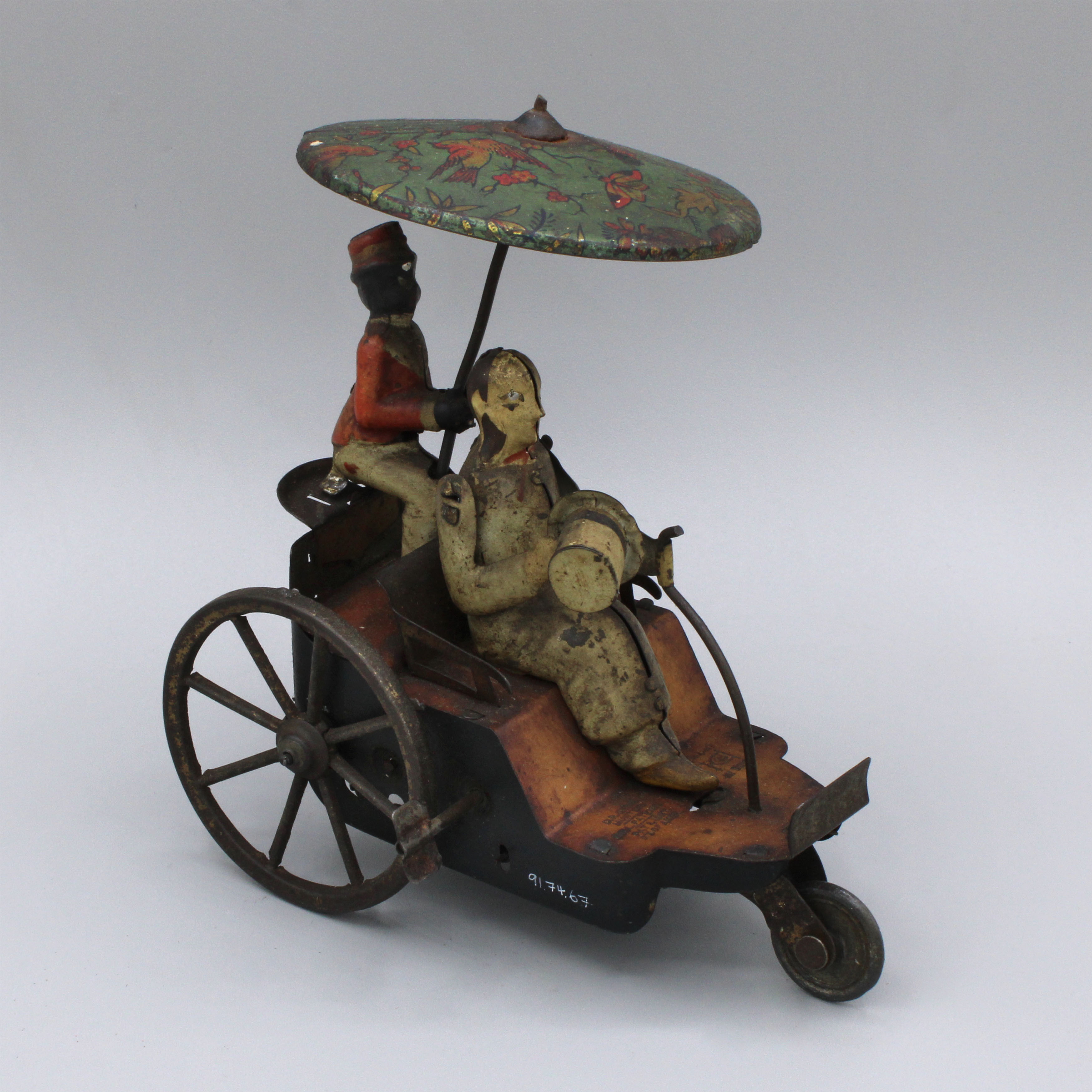 2025/04/22, object photographed in collections storage for database