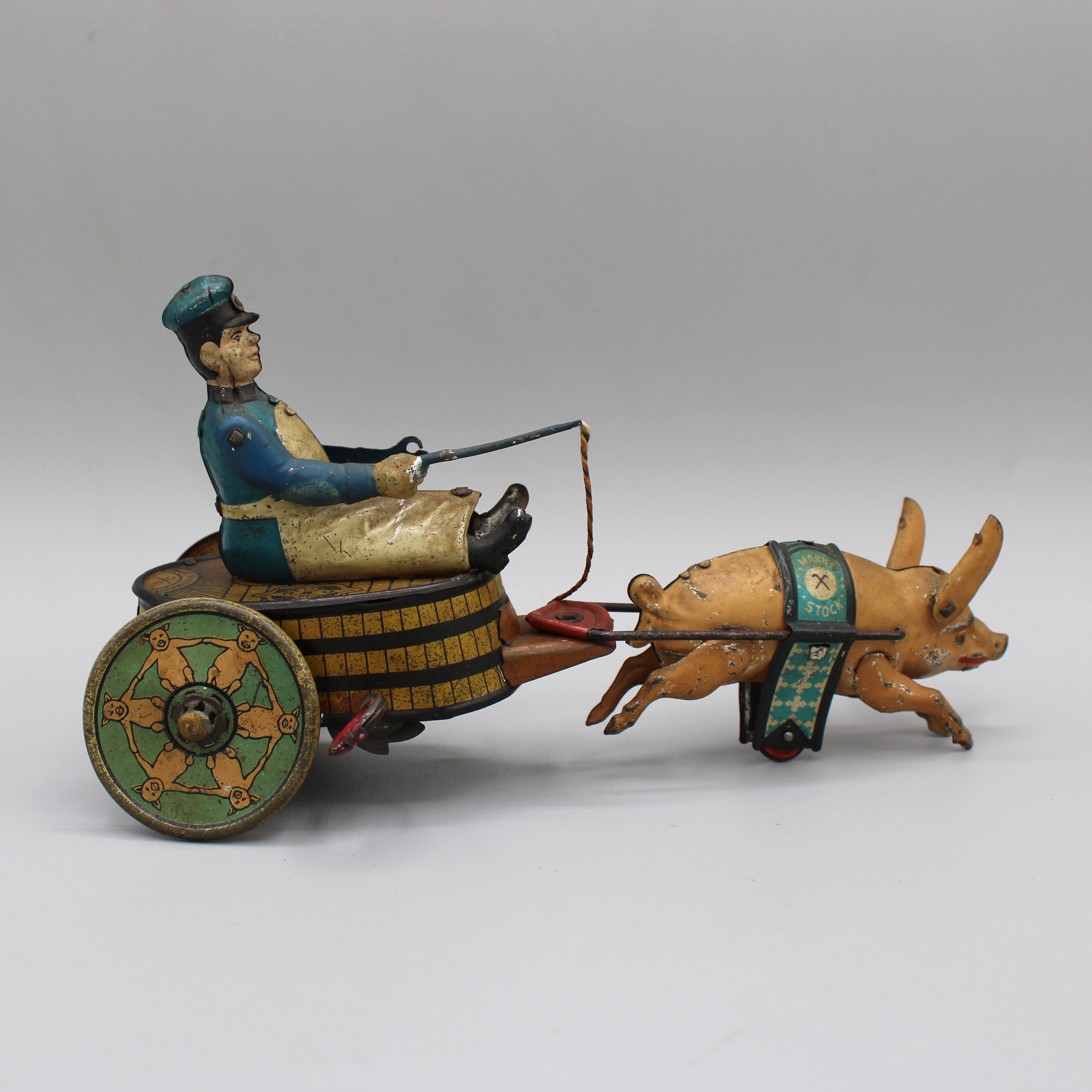 2025/04/22, object photographed in collections storage for database