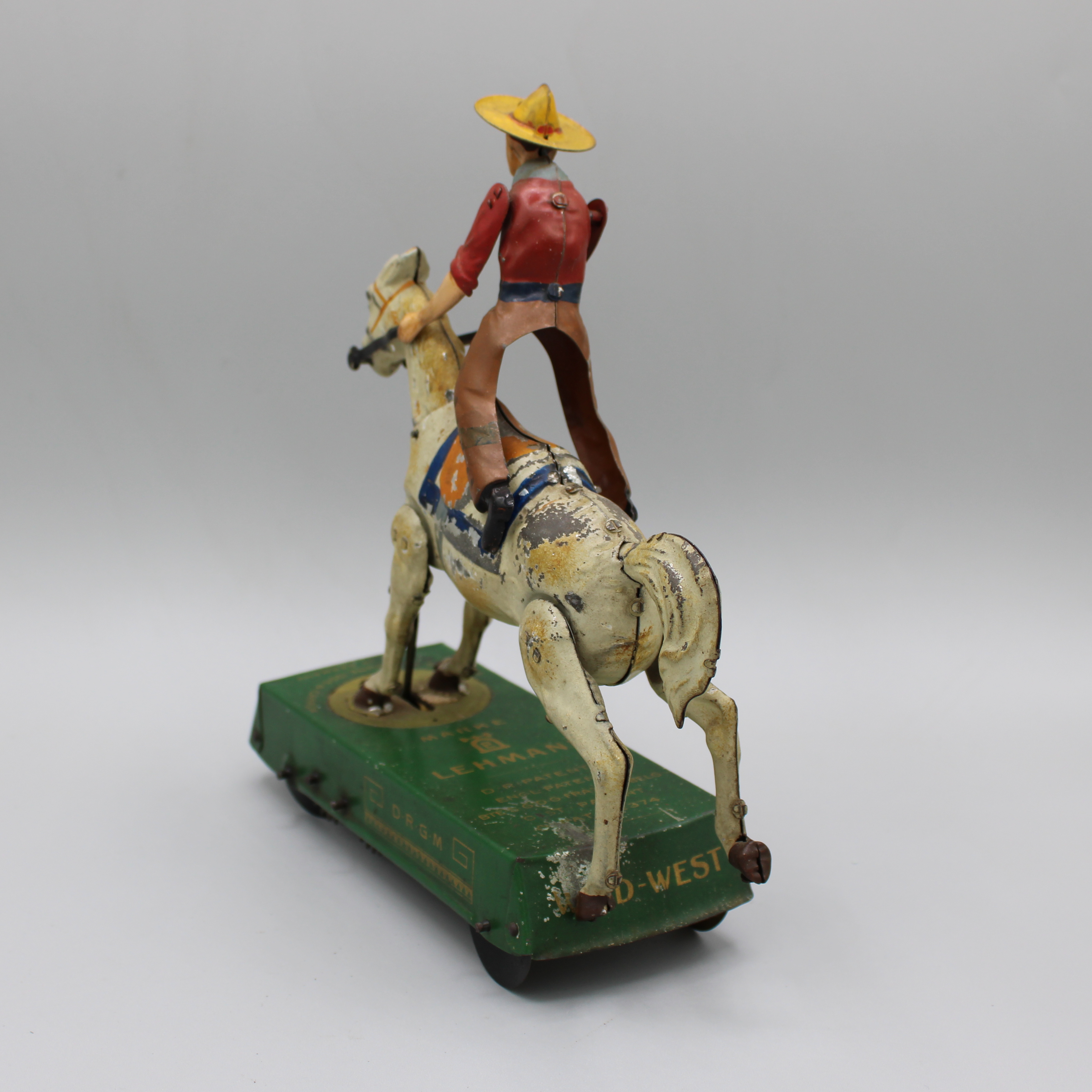 2025/04/22, object photographed in collections storage for database