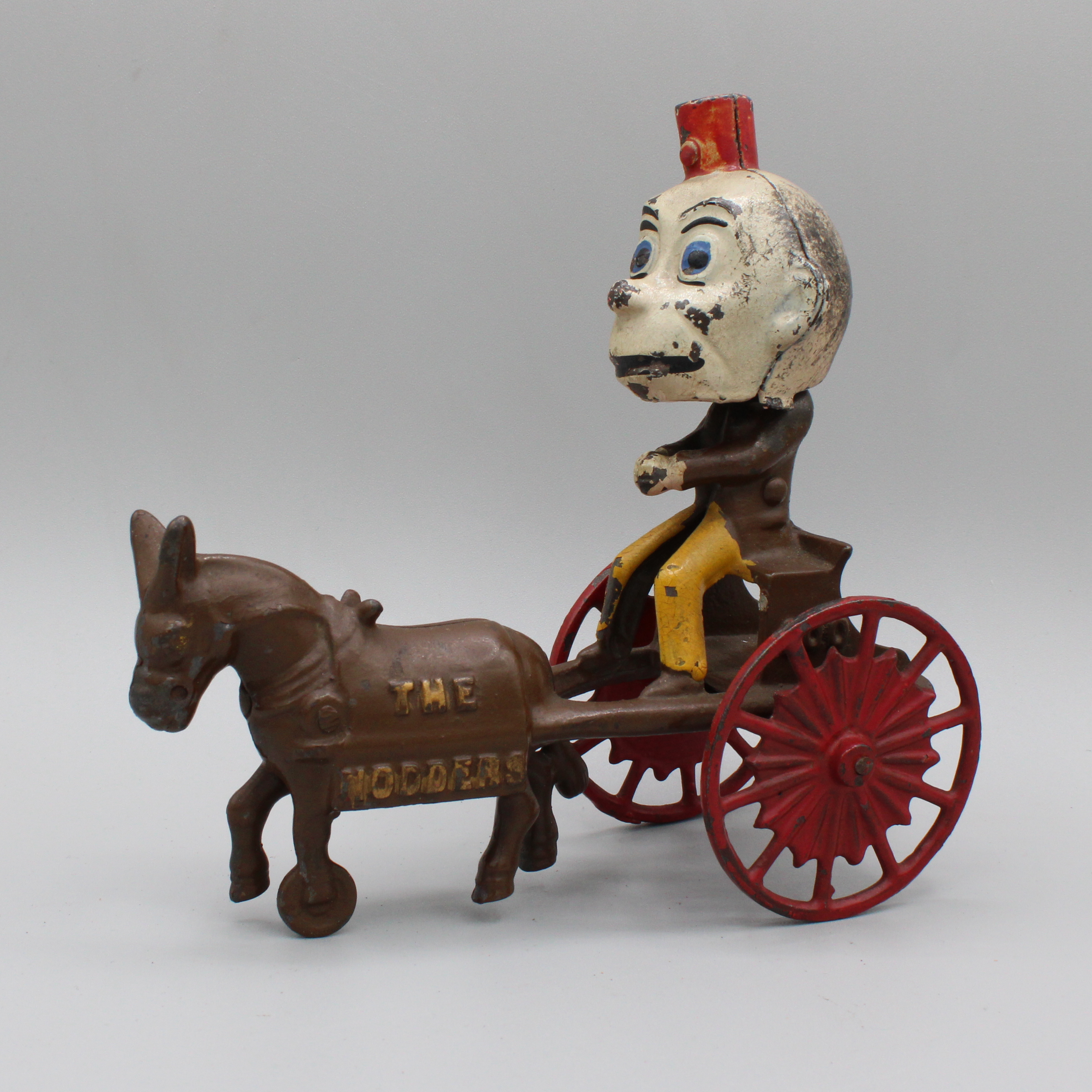 2025/04/23, object photographed in collections storage for database