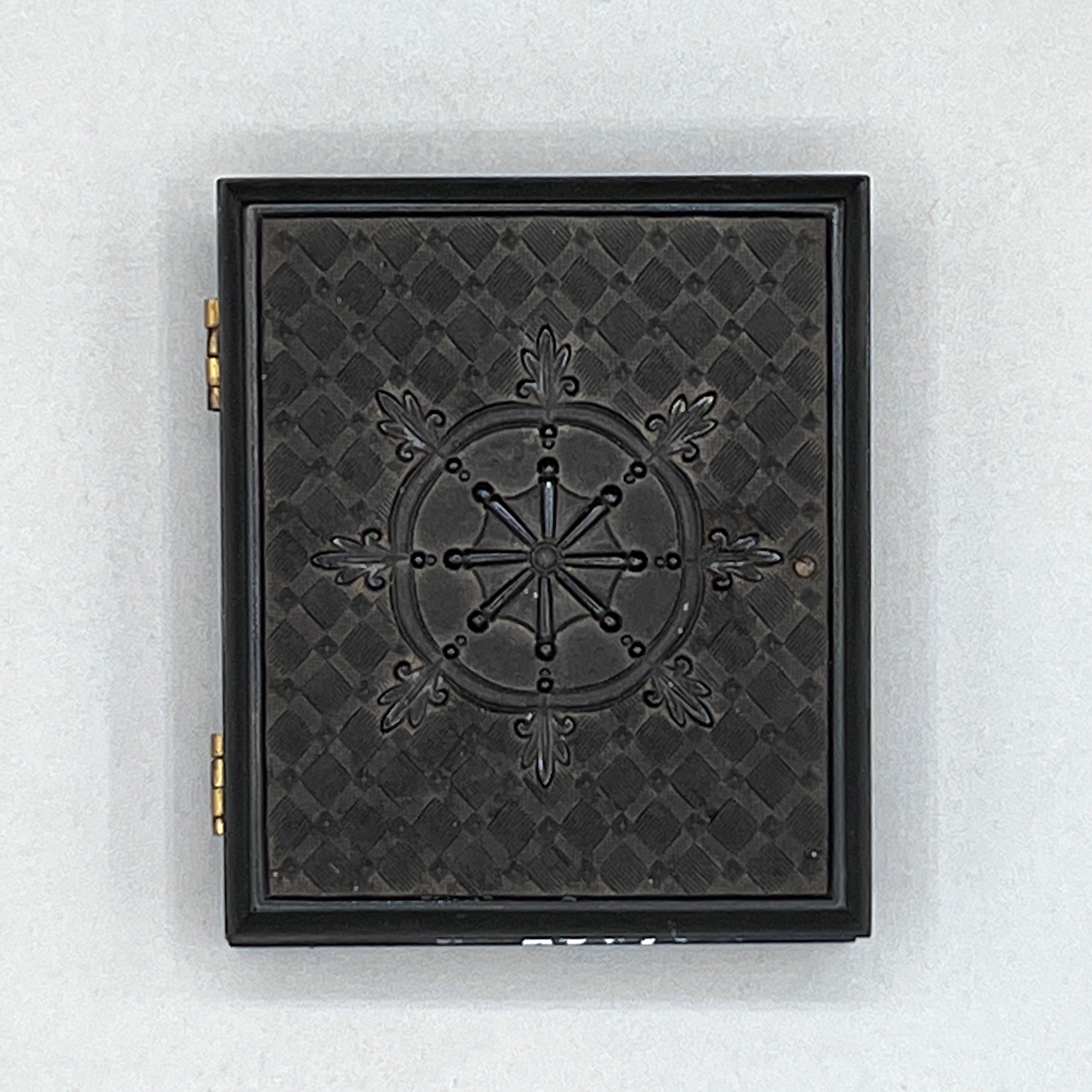 2025/05/23, object photographed in collections storage for database