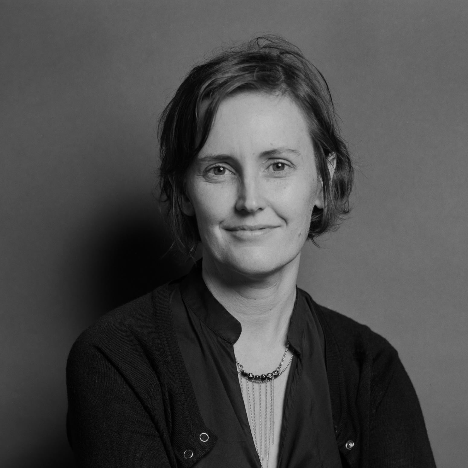 Cameron Sunde, Sarah b. 1977