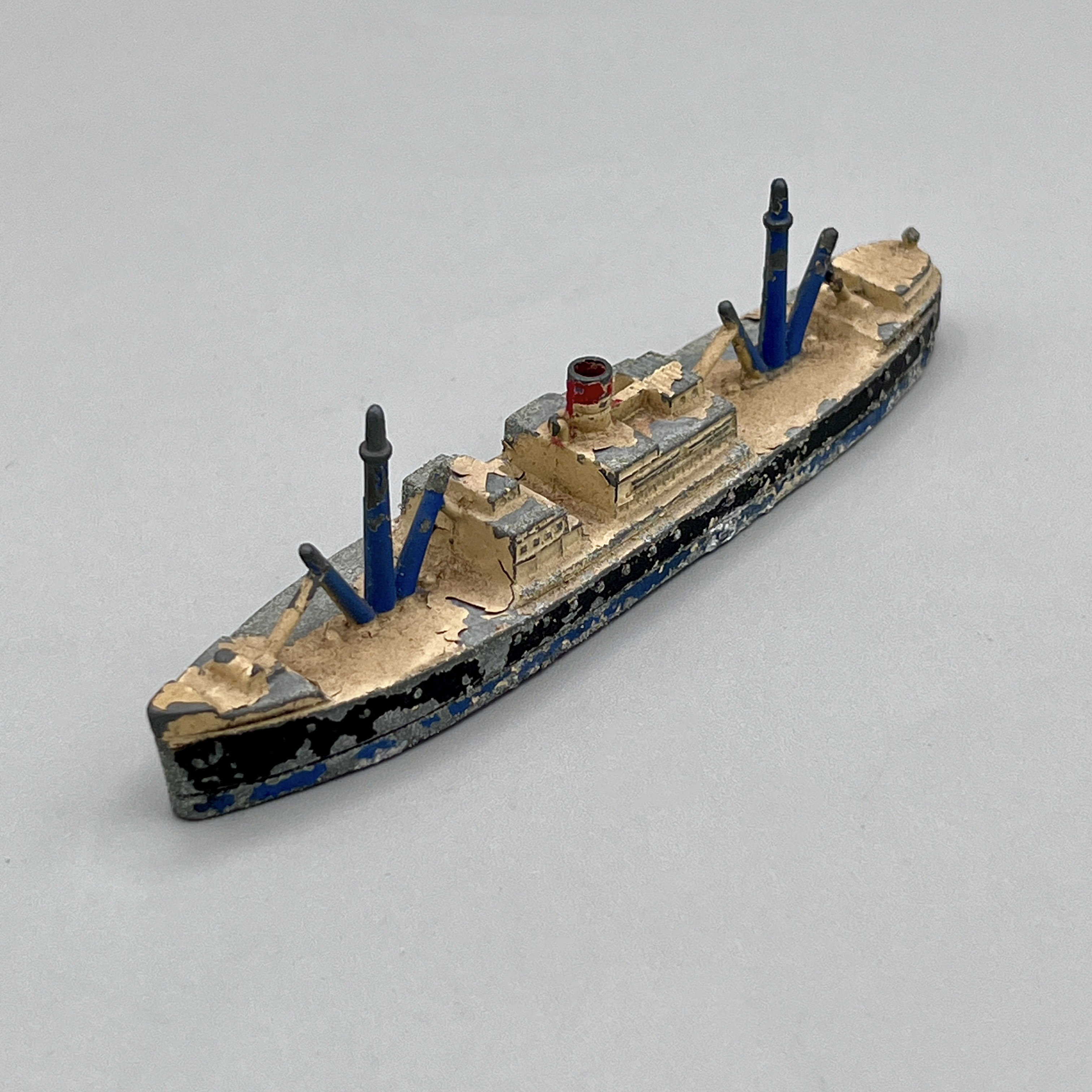 2025/08/25, object photographed in collections storage for database