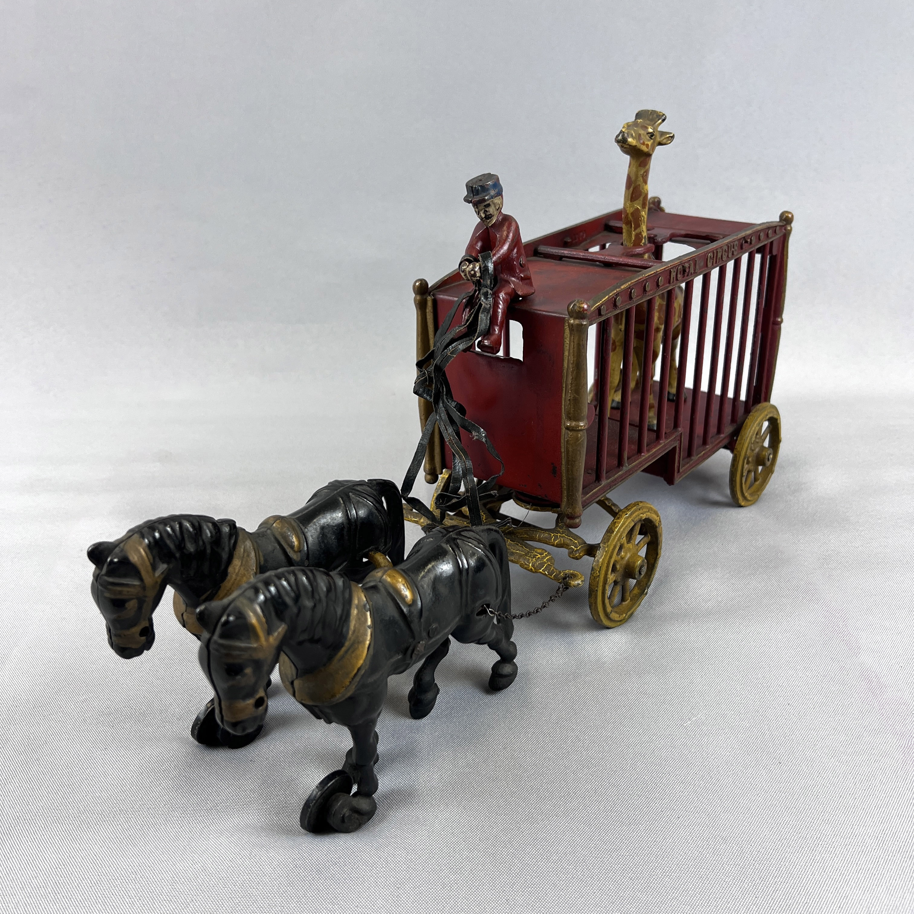 2025/08/21, object photographed in collections storage for database