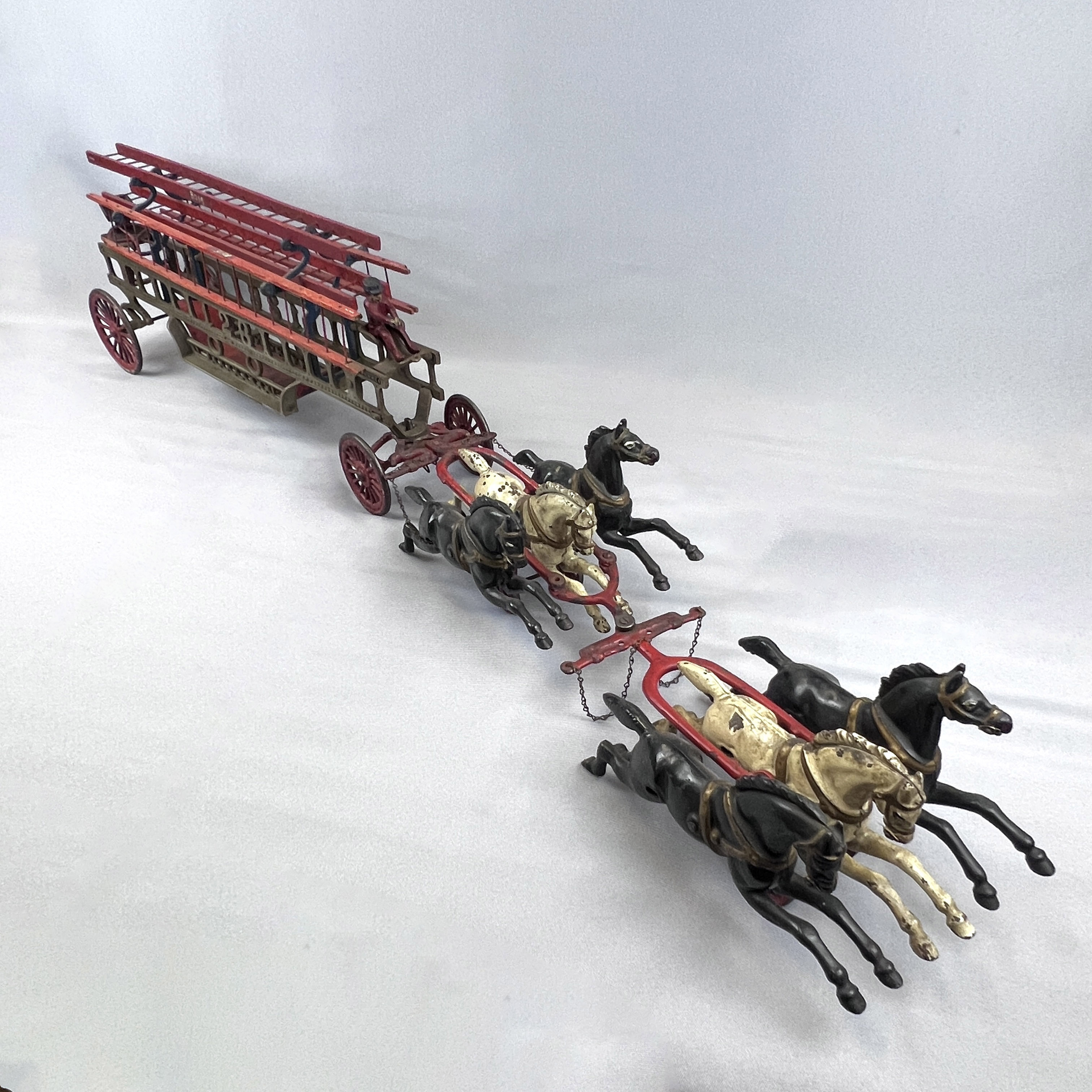 2025/08/21, object photographed in collections storage for database