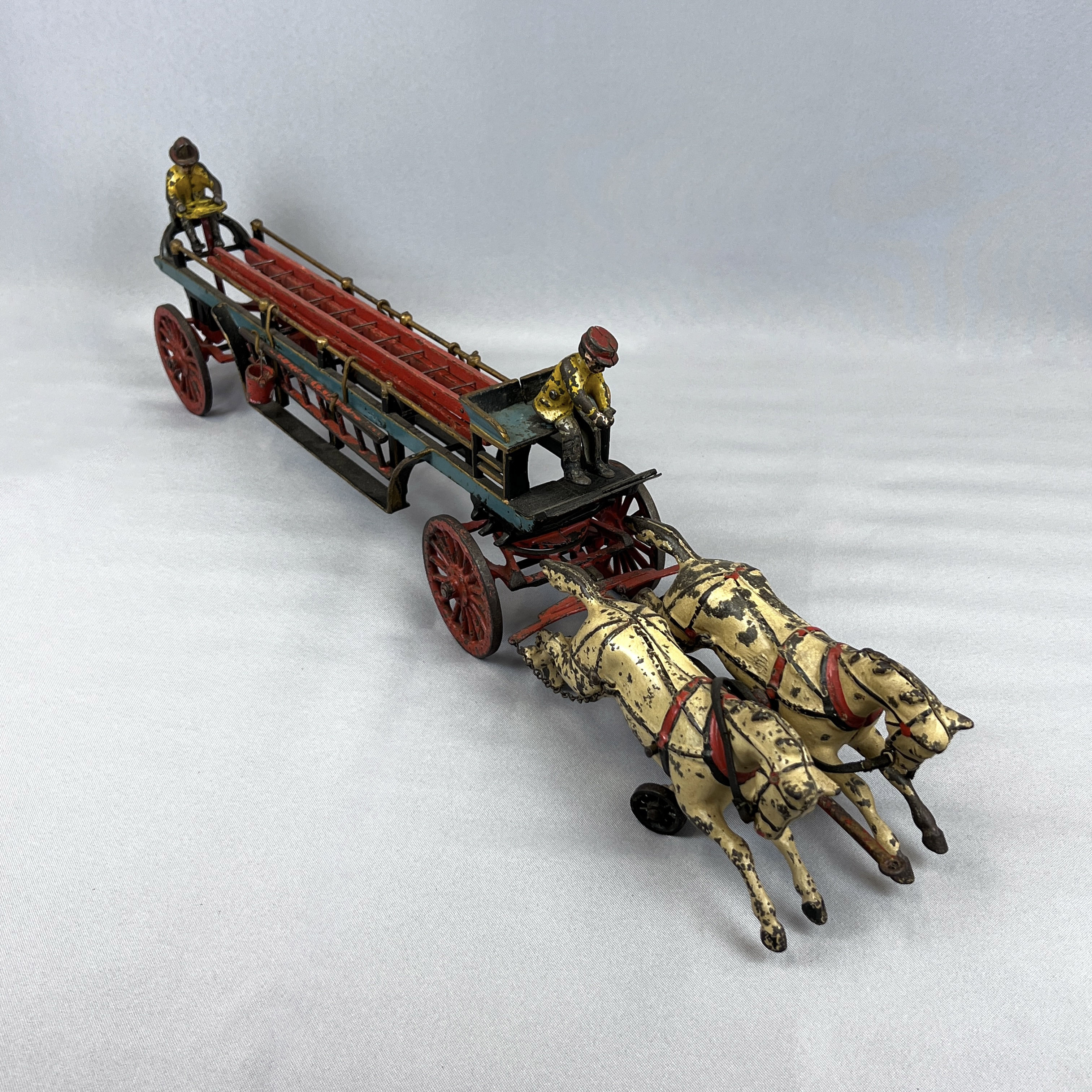 2025/08/19, object photographed in collections storage for database