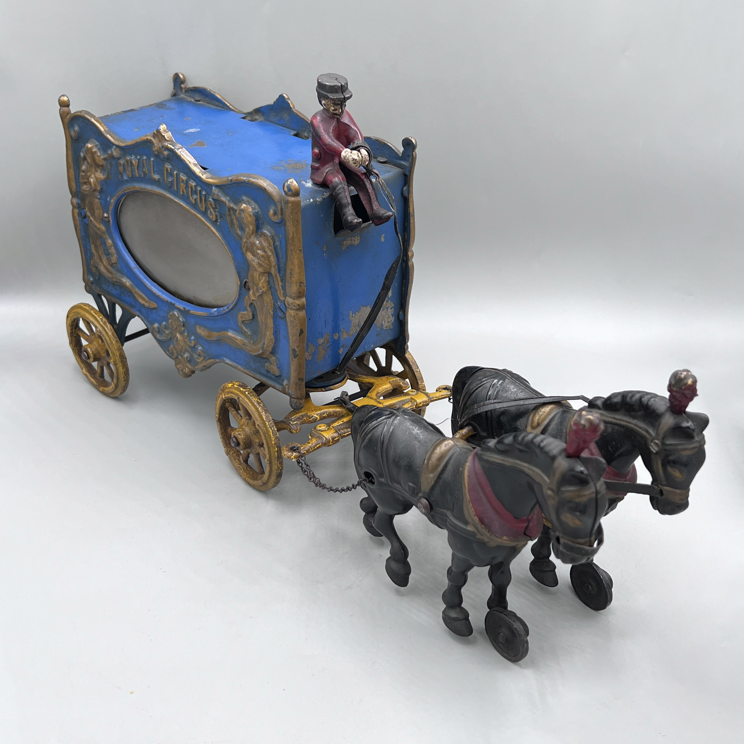 2025/09/03, object photographed in collections storage for database